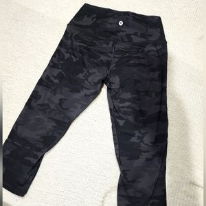 Lululemon Cropped Leggings Size 8